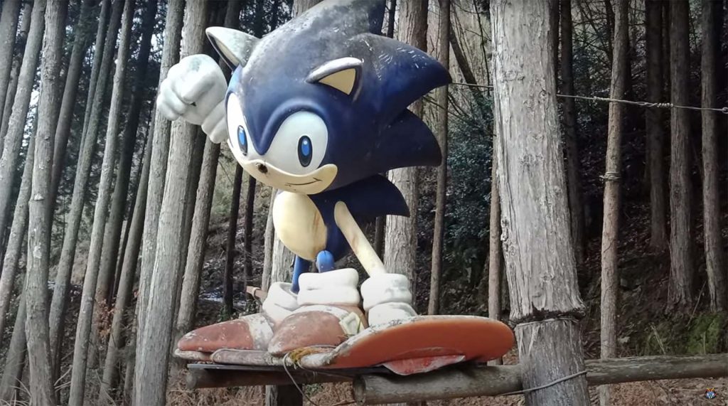 sonic the hedgehog statue